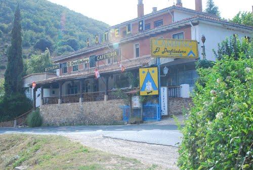 CAMPING-HOSTAL EL DESFILADERO